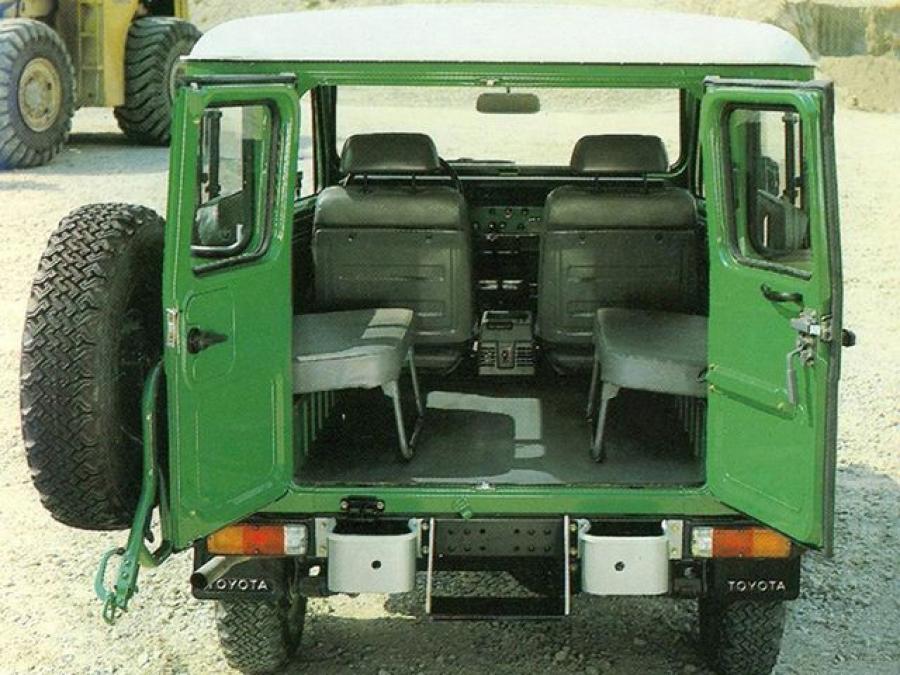  Toyota Land Cruiser (FJ40VL) 1961 года  (фото 3 из 4)